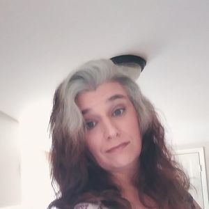 Meet your Posher, Loriann